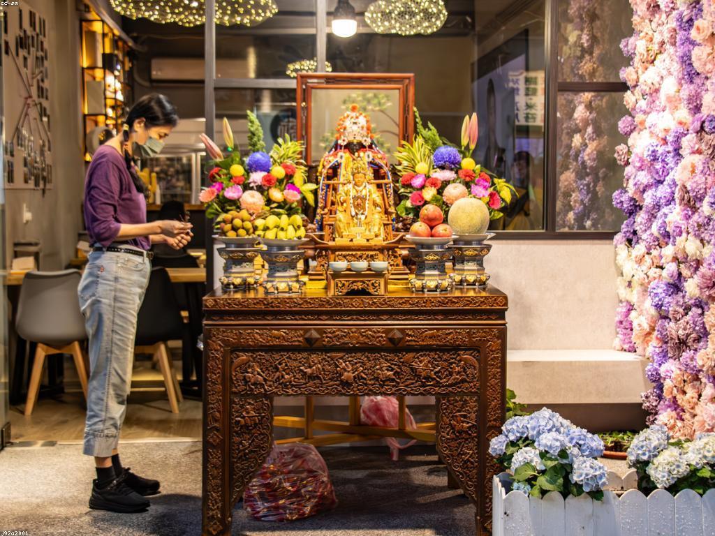 ពិពណ៌នាពីចូលឆ្នាំខ្មែរ